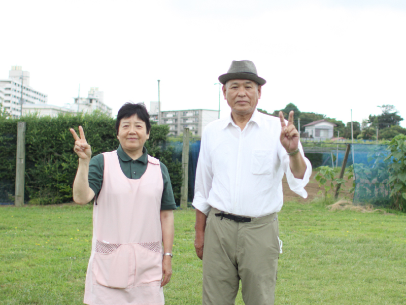 岡田毅園長先生（右）と岡田浩美副園長先生（左）。高塚幼稚園で一緒に遊びましょう！